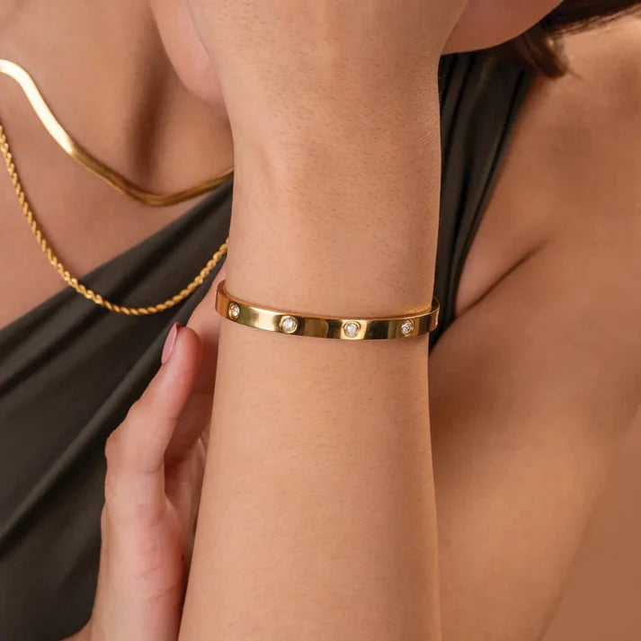Elegant Demi-Fine Bracelet – 18K Gold Plated & Tarnish Resistant